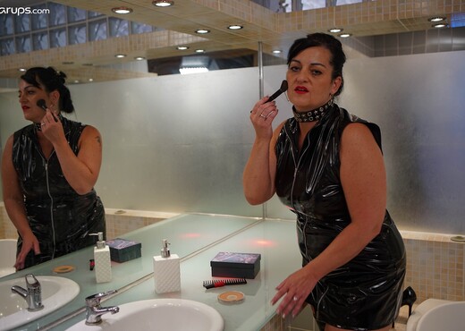 Inna - Karup's - MILF Sexy Photo Gallery