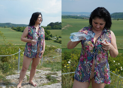 Klara Wells - Karup's - MILF Picture Gallery