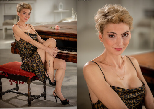 Natalie Anne - Karup's Older Women - MILF Porn Gallery