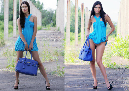 Mary C - Misty Blue - Erotic Beauty - Solo Nude Pics